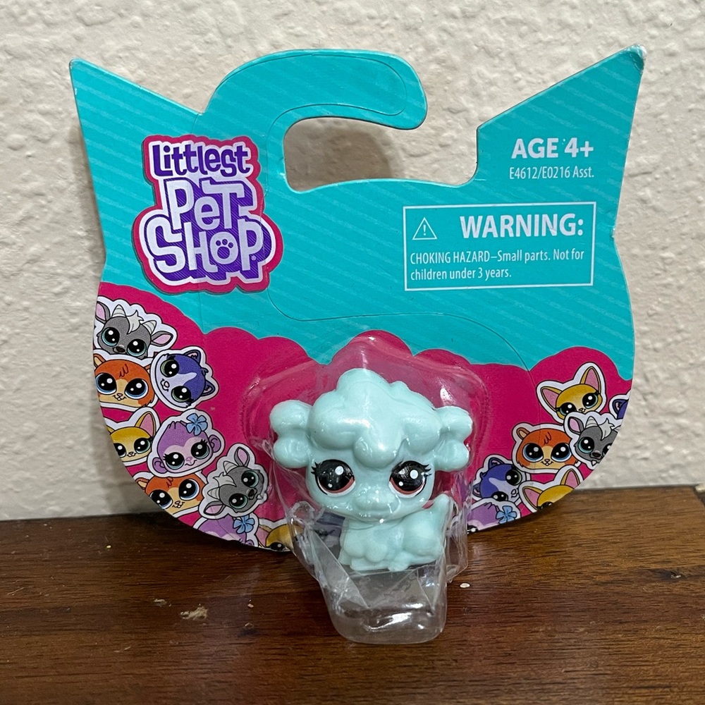 Littlest Pet Shop 2018 Blue Lamb